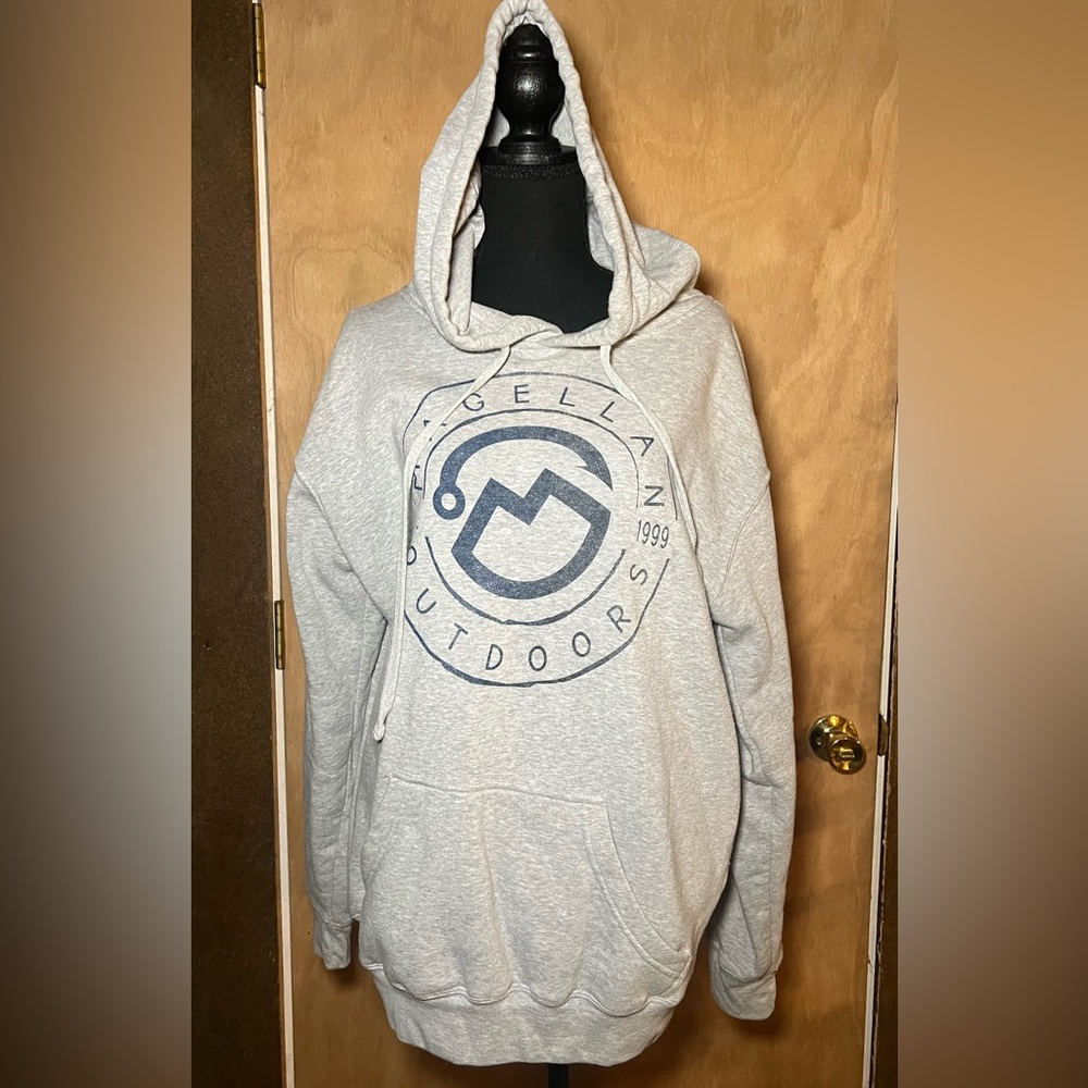 women’s Magellan Outdoor sweatshirt